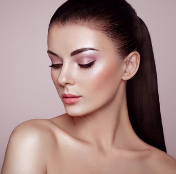 Highlighter ILIMINATOR ICONIC ✨️ - Picture 6 of 15